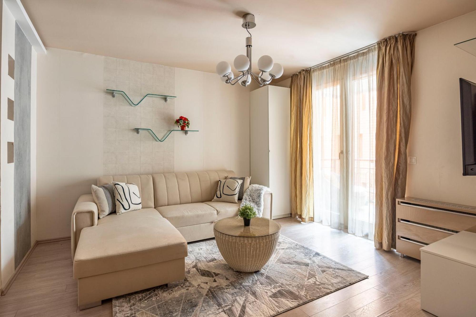 Exclusive Central Suite With Balcony By Prestige Homes Budapest Exteriör bild