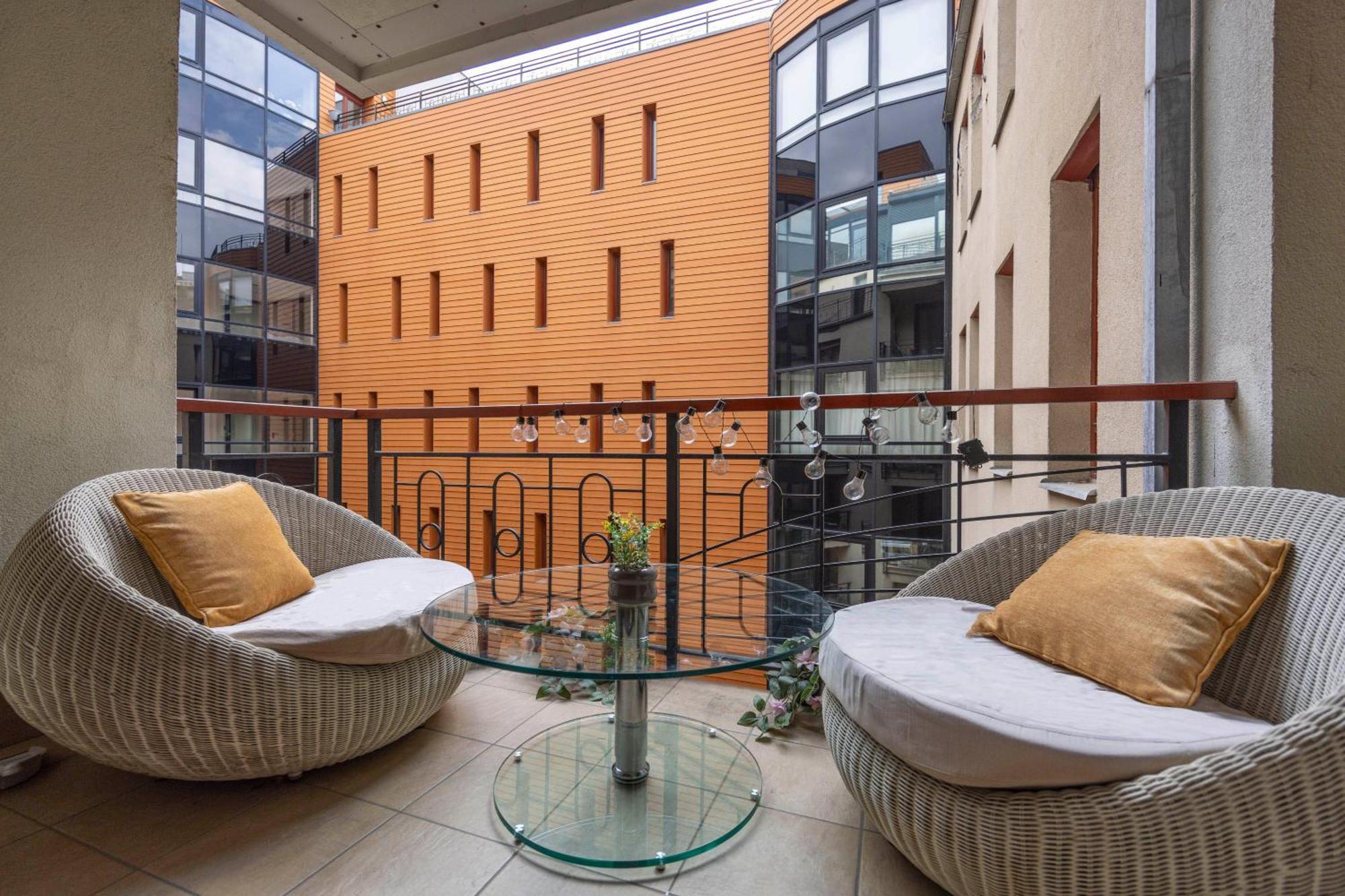 Exclusive Central Suite With Balcony By Prestige Homes Budapest Exteriör bild