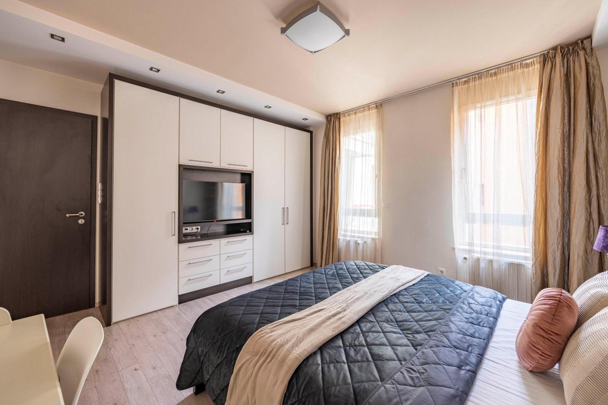 Exclusive Central Suite With Balcony By Prestige Homes Budapest Exteriör bild